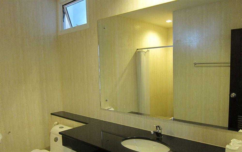 The White Pearl Hotel Krabi town